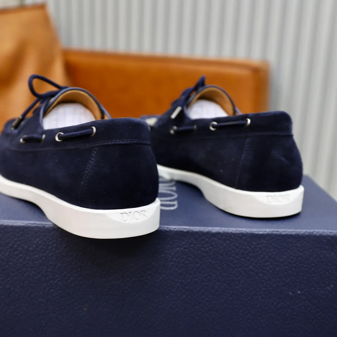 Ex-factory price: 540🙅‍♂️🙅‍♂️🙅‍♂️ Brand: Dior DIOR Standard code: Men's code 38/44 (45 can be customized) Grade: Same as the official website Material: Original cowhide stitching, cowhide lining, original TPU wear-resistant soft outsole Style categories: Leisure and sports version, footwear for driving, young fashion, European and American trends, British style Color: actual picture color